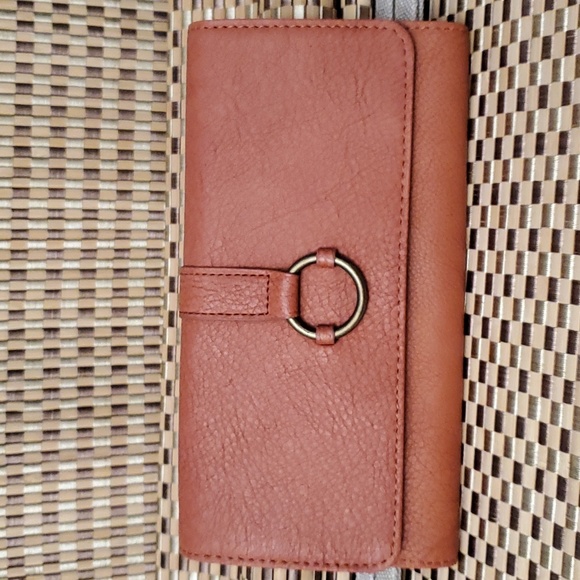 NWOT Universal Threads Wallet - Picture 1 of 10